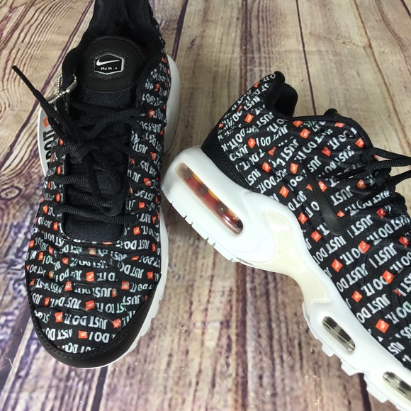 NIKE Air Max Plus "Just Do It" JDI Black/White - Picture 8 of 8